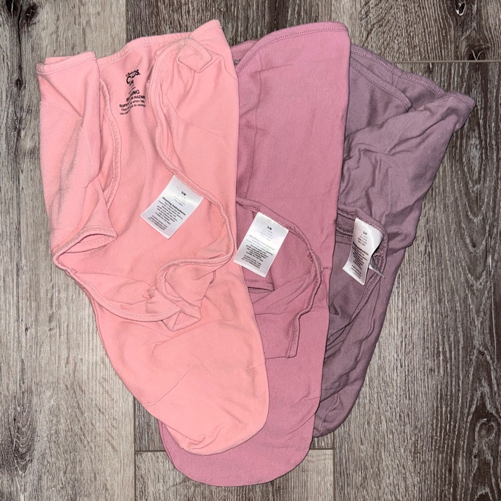 bundle of 3 swaddles